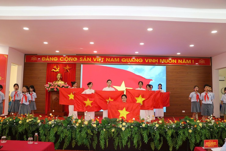 Biểu dương, khen thưởng 89 tập thể, cá nhân có thành tích xuất sắc trong công tác khuyến học, khuyến tài năm 2025- Ảnh 8.