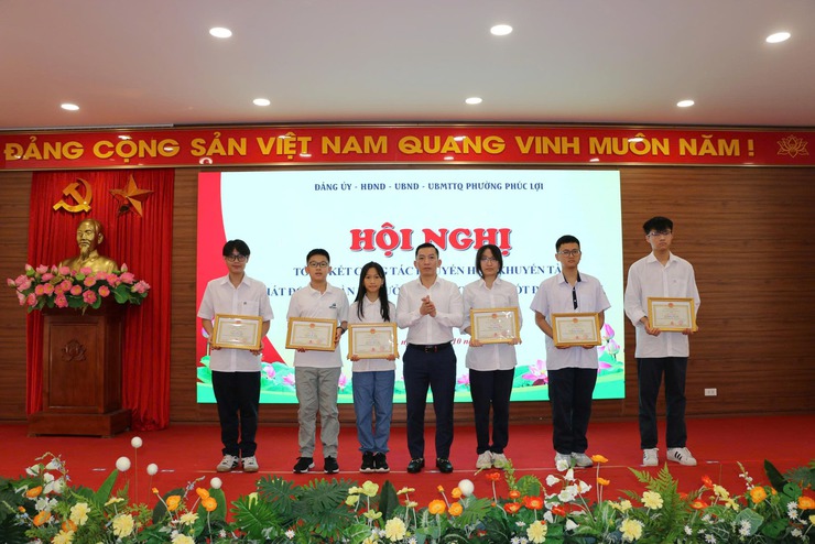 Biểu dương, khen thưởng 89 tập thể, cá nhân có thành tích xuất sắc trong công tác khuyến học, khuyến tài năm 2025- Ảnh 4.