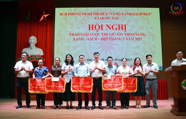 Quốc Oai: Trao giải cuộc thi "Giữ gìn thôn sáng, xanh, sạch, đẹp, an toàn" tháng 9 năm 2025- Ảnh 7.