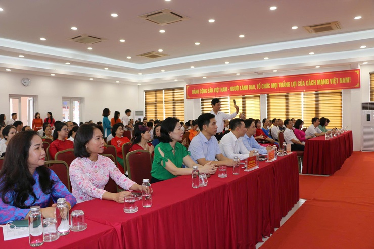 Biểu dương, khen thưởng 89 tập thể, cá nhân có thành tích xuất sắc trong công tác khuyến học, khuyến tài năm 2025- Ảnh 1.