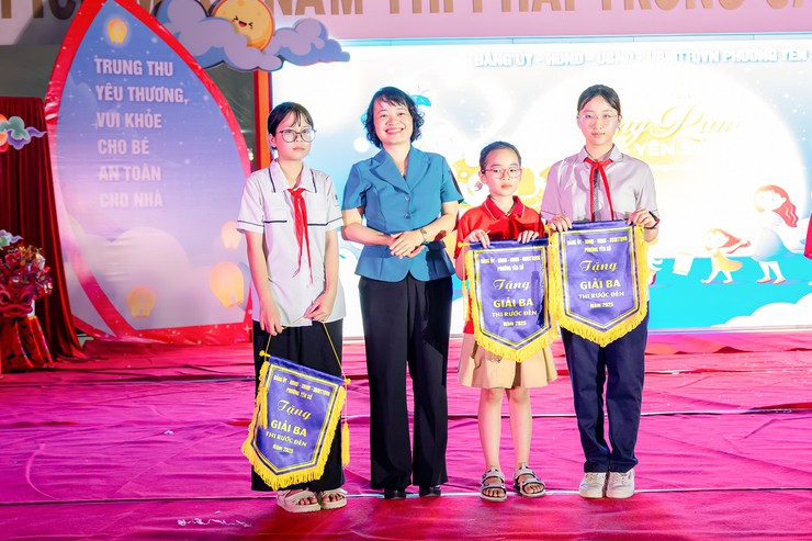Phường Yên Sở tưng bừng tổ chức “Đêm hội trăng rằm 2025” - mang niềm vui đến với thiếu nhi toàn Phường- Ảnh 5.