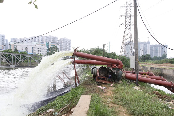 Phường Xuân Phương trang nghiêm thực hiện nghi lễ chào cờ đầu tháng 10 - Ảnh 8.