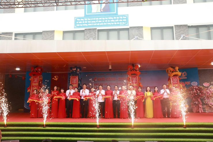 Xã Thiên Lộc tổ chức Lễ Khởi công – Khánh thành các công trình dự án nhân dịp kỷ niệm 71 Ngày giải phóng Thủ đô (10/10/1954-10/10/2025)- Ảnh 2.