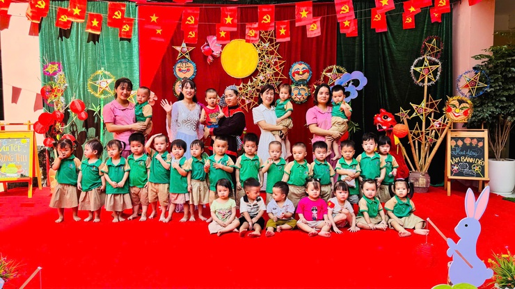 TRUNG THU YÊU THƯƠNG TẠI NGÔI NHÀ MẦM NON HỮU HOÀ THÂN YÊU- Ảnh 11.