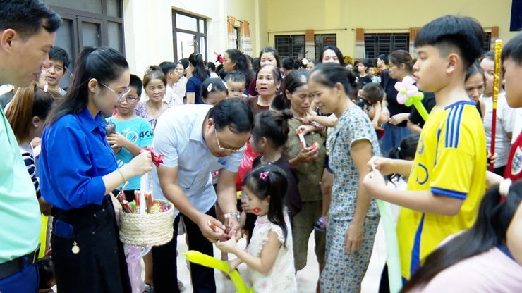 Ứng Hoà tổ chức Tết Trung thu năm 2025 vui tươi, an toàn và ý nghĩa cho trẻ em- Ảnh 2.