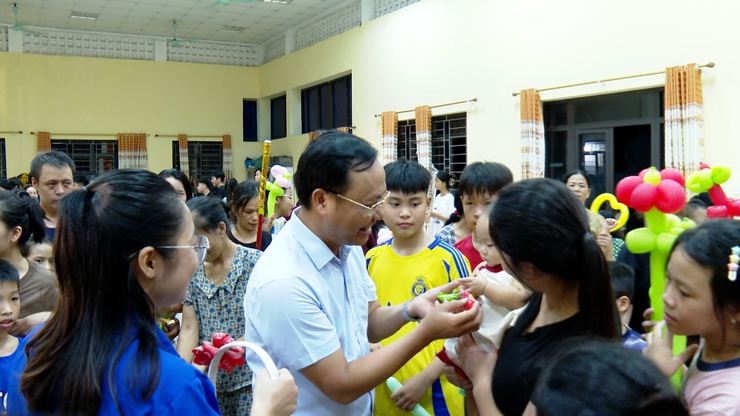 Ứng Hoà tổ chức Tết Trung thu năm 2025 vui tươi, an toàn và ý nghĩa cho trẻ em- Ảnh 4.