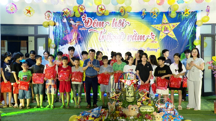 Ứng Hoà tổ chức Tết Trung thu năm 2025 vui tươi, an toàn và ý nghĩa cho trẻ em- Ảnh 13.