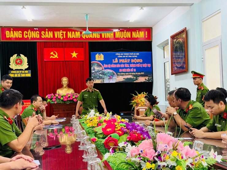 Nghĩa tình Công an Tam Hưng – Sẻ chia cùng đồng bào vùng bão- Ảnh 1.