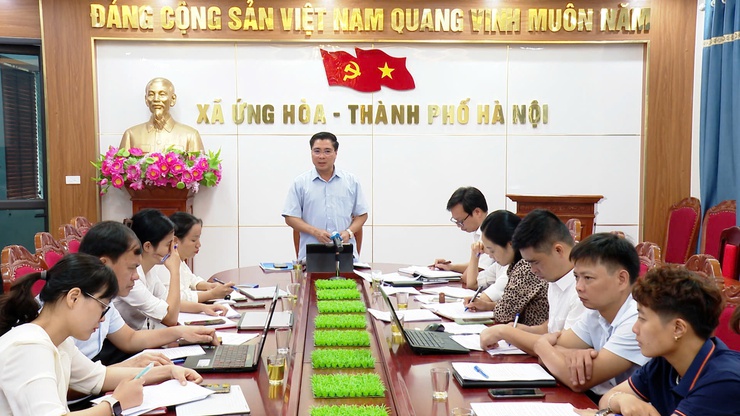 UBND XÃ ỨNG HOÀ TỔ CHỨC HỘI NGHỊ BÁO CÁO KẾT QUẢ THỰC HIỆN NHIỆM VỤ CẢI CÁCH HÀNH CHÍNH VÀ CHUYỂN ĐỔI SỐ THÁNG 9 NĂM 2025.- Ảnh 1.