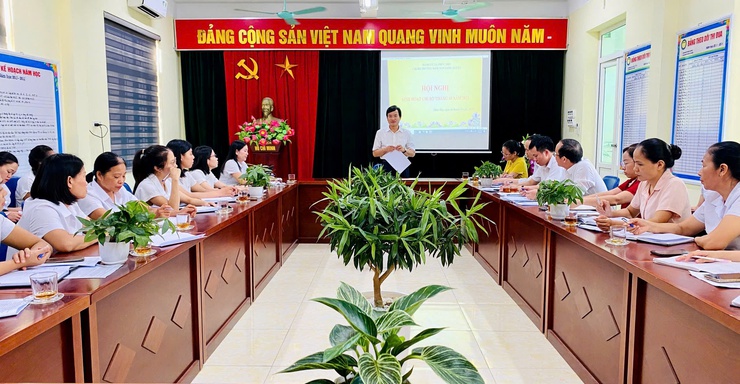 Ban Thường vụ Đảng ủy xã Phúc Thọ thành lập các Đoàn công tác dự sinh hoạt chi bộ tháng 10/2025 đối với chi bộ trực thuộc- Ảnh 1.