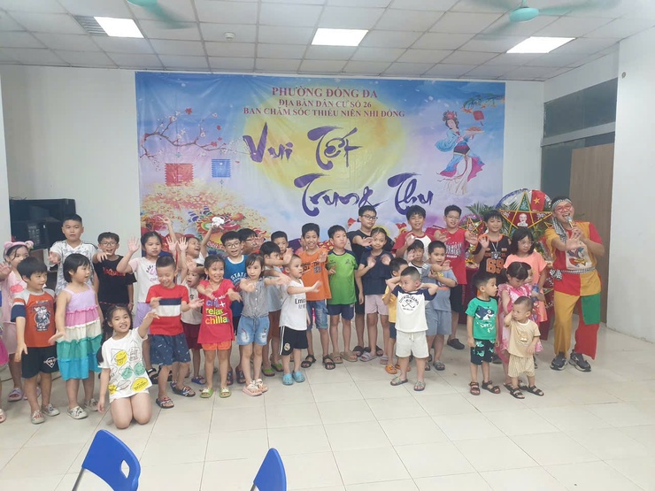 Thiếu nhi phường Đống Đa vui Hội Trăng rằm tại các khu dân cư- Ảnh 4.