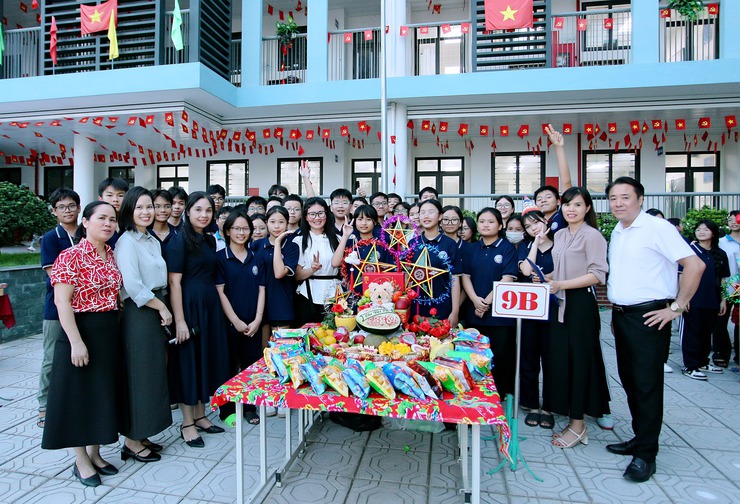 Trường THCS Nguyễn Thượng Hiền tổ chức trung thu yêu thương 2025- Ảnh 2.