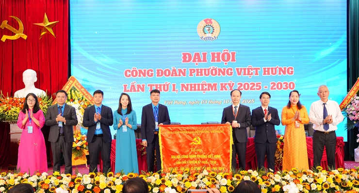 Phường Việt Hưng tổ chức thành công Đại hội Công đoàn lần thứ I, nhiệm kỳ 2025-2030- Ảnh 5.