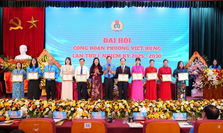 Phường Việt Hưng tổ chức thành công Đại hội Công đoàn lần thứ I, nhiệm kỳ 2025-2030- Ảnh 7.