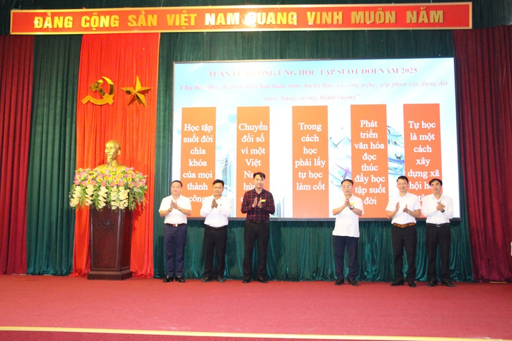 XÃ PHÚC SƠN TỔ CHỨC LỄ KHAI MẠC TUẦN LỄ HƯỞNG ỨNG HỌC TẬP SUỐT ĐỜI NĂM 2025- Ảnh 3.