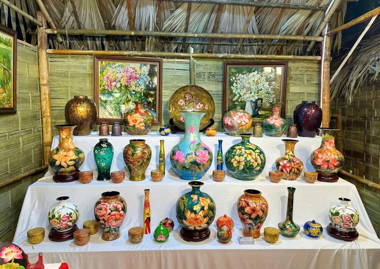 NGHỆ NHÂN ƯU TÚ NGUYỄN THỊ HỒI: 50 NĂM "GIỮ LỬA" NGHỀ SƠN MÀI TRUYỀN THỐNG- Ảnh 3.