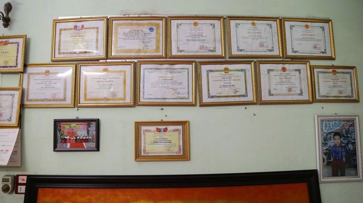 NGHỆ NHÂN ƯU TÚ NGUYỄN THỊ HỒI: 50 NĂM "GIỮ LỬA" NGHỀ SƠN MÀI TRUYỀN THỐNG- Ảnh 4.