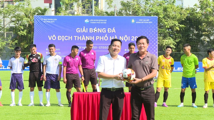 Khai mạc Giải Bóng đá Vô địch Thành phố Hà Nội năm 2025 tại Hoài Đức- Ảnh 5.