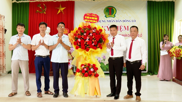 QUỸ TÍN DỤNG NHÂN DÂN ĐÔNG LỖ: 30 NĂM XÂY DỰNG, ĐỒNG HÀNH, KHẲNG ĐỊNH NIỀM TIN.- Ảnh 1.