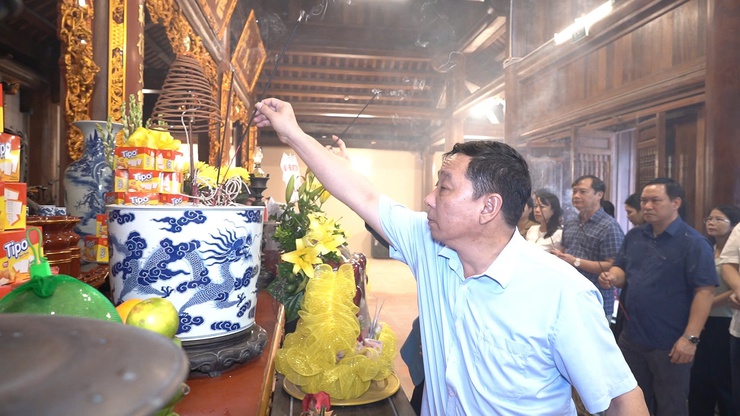 Xã Thường Tín dâng hương tưởng nhớ Anh hùng dân tộc, Danh nhân văn hóa Nguyễn Trãi - Ảnh 5.