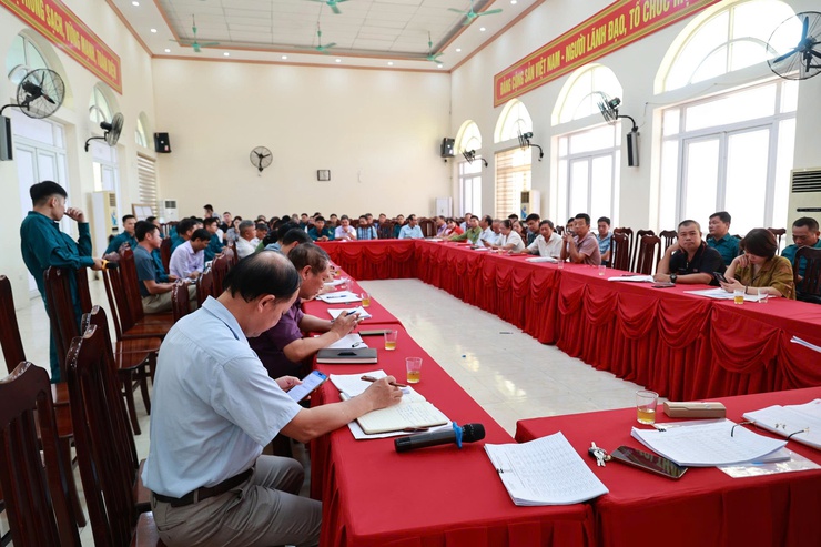 Hội đồng nghĩa vụ quân sự xã Ứng Thiên tổ chức hội nghị xét duyệt điều khám sơ tuyển nghĩa vụ quân sự năm 2026 - Ảnh 5.