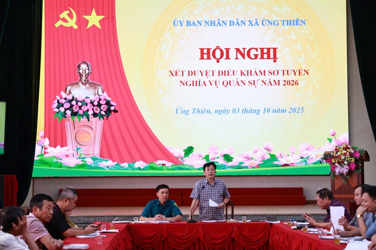 Hội đồng nghĩa vụ quân sự xã Ứng Thiên tổ chức hội nghị xét duyệt điều khám sơ tuyển nghĩa vụ quân sự năm 2026 - Ảnh 2.