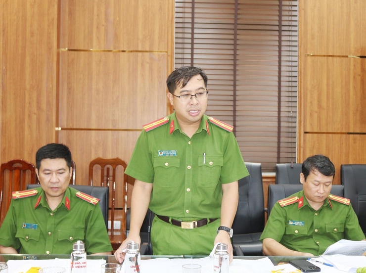 Lãnh đạo CATP Hà Nội làm việc tại Công an xã Quốc Oai- Ảnh 4.