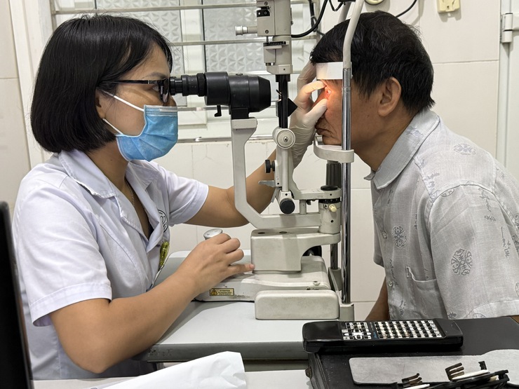 Mọi người hãy quan tâm bảo vệ đôi mắt của chính mình- Ảnh 1.