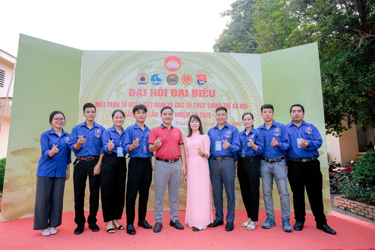 Ngô Viết Đức - Bí thư chi đoàn thôn Hoàng Dương, thanh niên tiêu biểu tình nguyện nhập ngũ năm 2026- Ảnh 2.