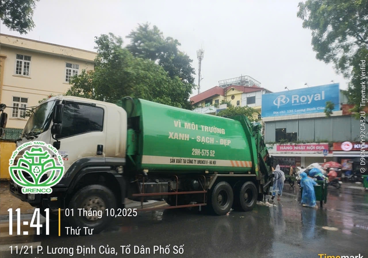 Công ty TNHH MTV Môi trường Đô thị Hà Nội, Chi nhánh Đống Đa thần tốc ra quân dọn dẹp vệ sinh môi trường sau bão- Ảnh 5.