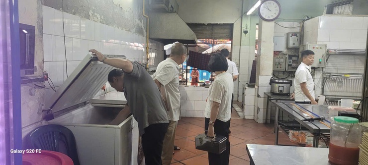 Hội đồng nhân dân phường Giảng Võ thực hiện Giám sát công tác Quản lý Nhà nước về môi trường trên địa bàn phường năm 2025- Ảnh 2.