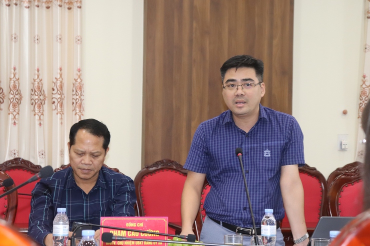 Ngân hàng nhà nước Việt Nam chi nhánh khu vực I làm việc với xã và các Quỹ tín dụng nhân dân trên địa bàn xã.- Ảnh 4.