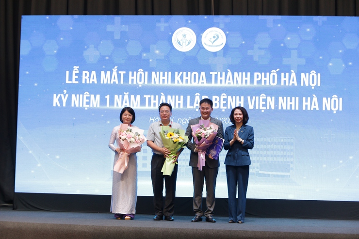 Ra mắt Hội Nhi khoa thành phố Hà Nội và kỷ niệm 1 năm thành lập Bệnh viện Nhi Hà Nội- Ảnh 4.
