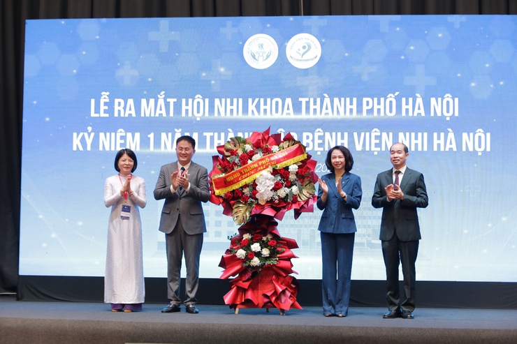 Ra mắt Hội Nhi khoa thành phố Hà Nội và kỷ niệm 1 năm thành lập Bệnh viện Nhi Hà Nội- Ảnh 5.