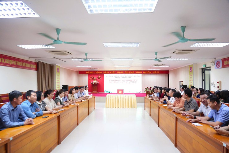 Phường Dương Nội phát động ủng hộ đồng bào bị thiệt hại do thiên tai gây ra năm 2025- Ảnh 1.