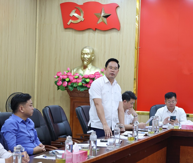 Xã Xuân Mai tổ chức hội nghị công bố quyết định ngày bầu cử, triển khai kế hoạch và hướng dẫn công tác bầu cử Trưởng thôn, nhiệm kỳ 2025 - 2028- Ảnh 6.