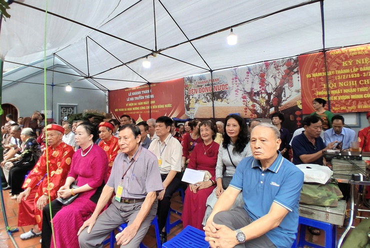 Lễ kỷ niệm 823 năm ngày hóa Đức Thánh Bà Ngọc Nương công chúa tại đền Đống Nước- Ảnh 1.