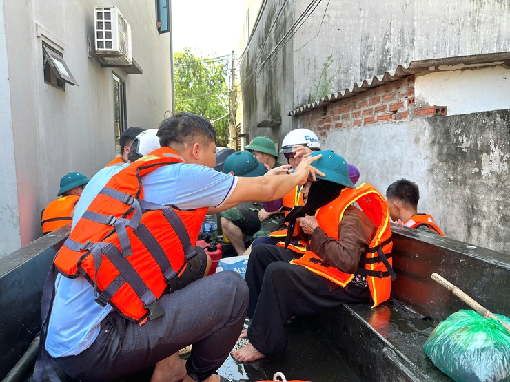 Thư Lâm chủ động ứng phó, bảo đảm an toàn tuyệt đối cho nhân dân trong mưa lũ- Ảnh 5.
