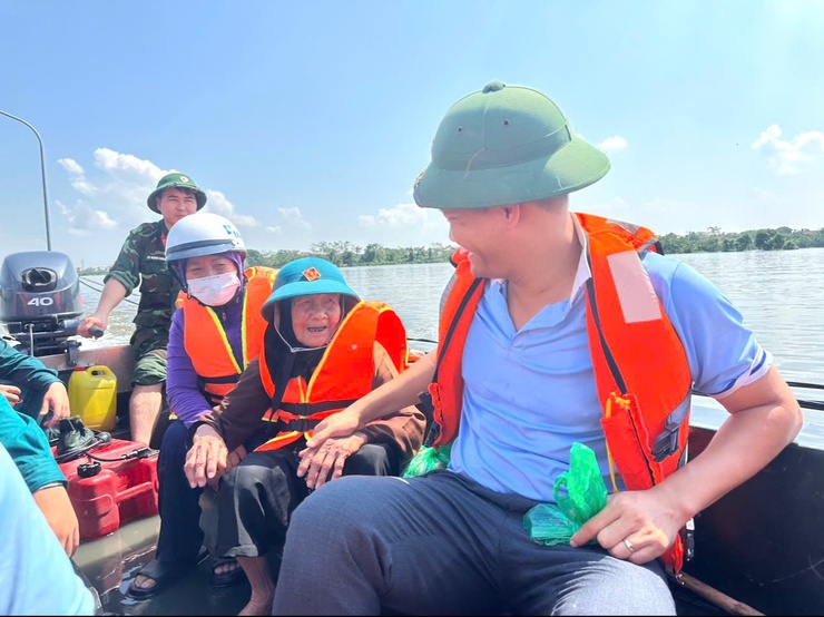 Thư Lâm chủ động ứng phó, bảo đảm an toàn tuyệt đối cho nhân dân trong mưa lũ- Ảnh 8.