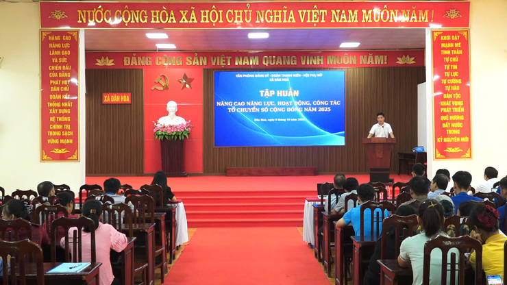 DÂN HÒA TỔ CHỨC TẬP HUẤN NÂNG CAO NĂNG LỰC CHUYỂN ĐỔI SỐ CỘNG ĐỒNG NĂM 2025- Ảnh 1.