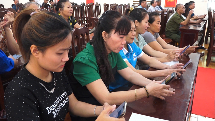 DÂN HÒA TỔ CHỨC TẬP HUẤN NÂNG CAO NĂNG LỰC CHUYỂN ĐỔI SỐ CỘNG ĐỒNG NĂM 2025- Ảnh 5.