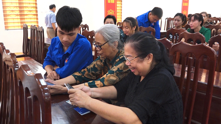 DÂN HÒA TỔ CHỨC TẬP HUẤN NÂNG CAO NĂNG LỰC CHUYỂN ĐỔI SỐ CỘNG ĐỒNG NĂM 2025- Ảnh 11.