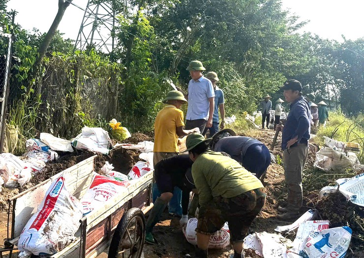 LŨ ĐẶC BIỆT LỚN TRÊN SÔNG CẦU VÀ SÔNG CÀ LỒ- Ảnh 1.