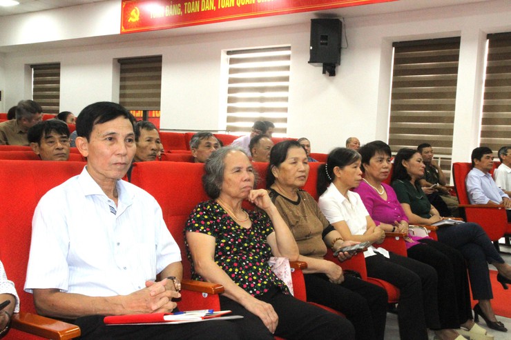 Thường trực hội đồng nhân dân phường Xuân Phương tiếp xúc cử tri chuyên đề về trả lời, giải quyết ý kiến, kiến nghị của cử tri.- Ảnh 3.
