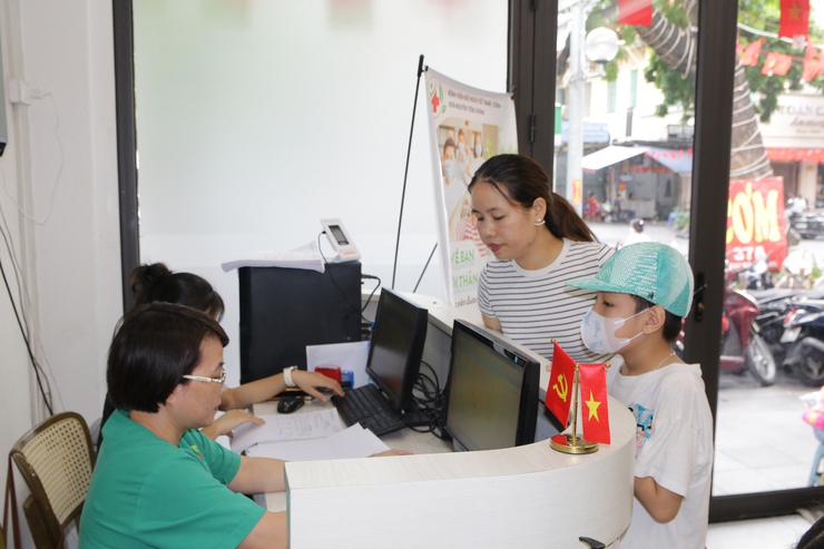 Cần bảo vệ sức khỏe đường hô hấp cho trẻ em- Ảnh 1.