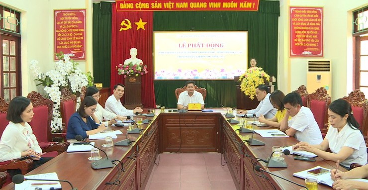 UBND xã Phúc Lộc tổ chức Lễ phát động Cuộc thi trực tuyến tìm hiểu về phong trào "Bình dân học vụ số" trên địa trên bàn năm 2025- Ảnh 4.
