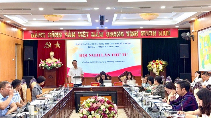 Phường Hai Bà Trưng: Tổ chức Hội nghị lần thứ tư Ban chấp hành Đảng bộ phường khóa I.- Ảnh 4.