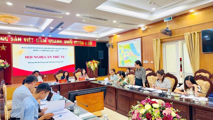 Phường Hai Bà Trưng: Tổ chức Hội nghị lần thứ tư Ban chấp hành Đảng bộ phường khóa I.- Ảnh 7.