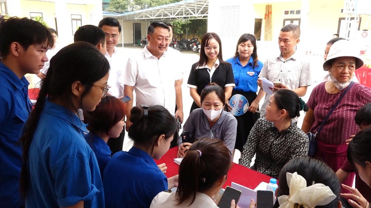 Lễ phát động ngày hội toàn dân học tập số và ngày chuyển đổi số quốc gia năm 2025; kỷ niệm 71 năm ngày giải phóng thủ đô( 10/10/1954-10/10/2025)- Ảnh 9.
