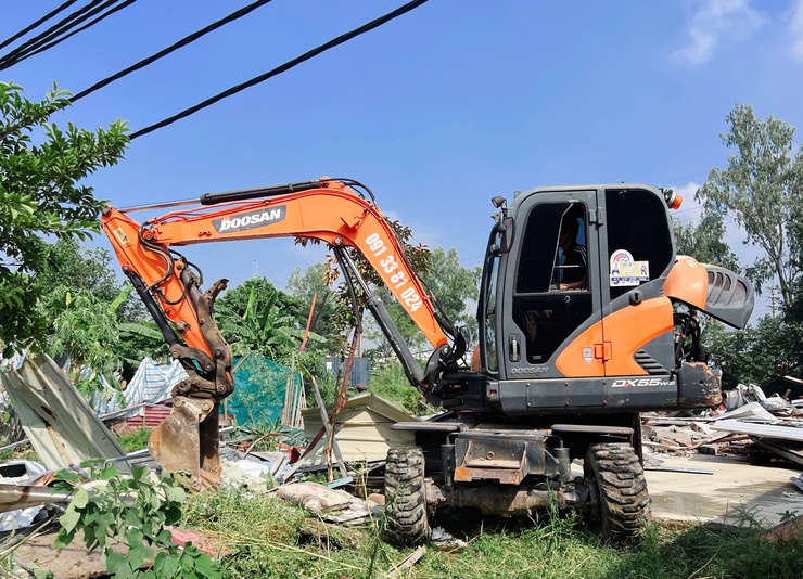 Phường Thanh Liệt ra quân cưỡng chế các công trình vi phạm- Ảnh 2.